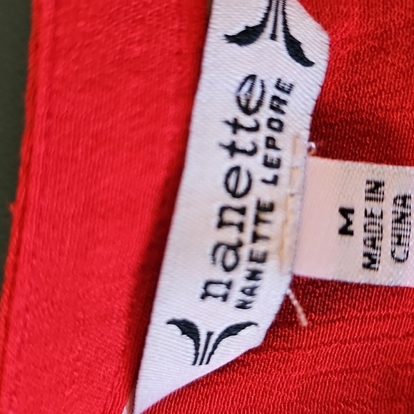 Nanette Lepore Women's Red Button-Up Top. Smocking Pearl Buttons. Size Meduim - Picture 7 of 7